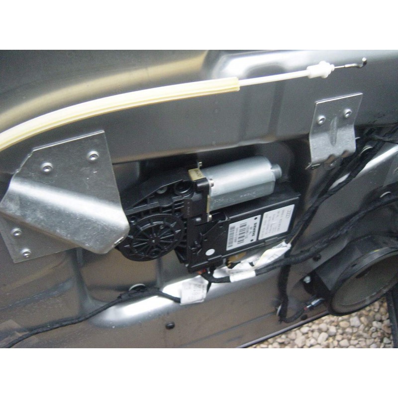 Passenger side window motor